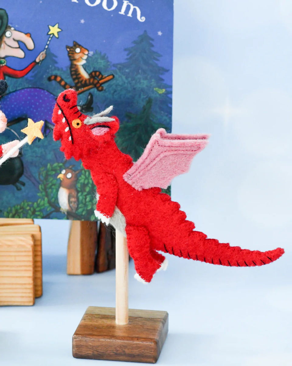 The Room On The Broom® Finger Puppets Set – Nestling and Nook