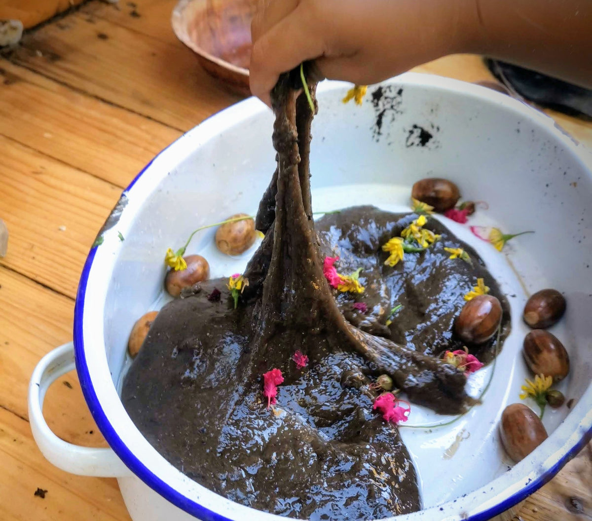 MakeMUD // Slime – Nestling and Nook